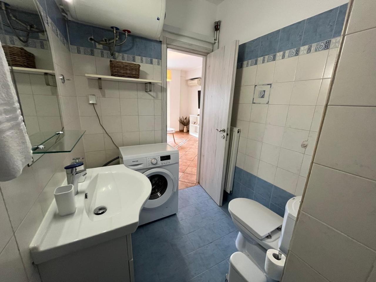 Marousi Cozy Apartment Athene Buitenkant foto